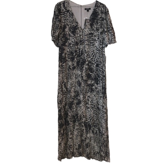 NWT Express Dress High-Lo SZ L V Neck Short Sleeve Blue/Gray/White Flowy - Picture 1 of 15